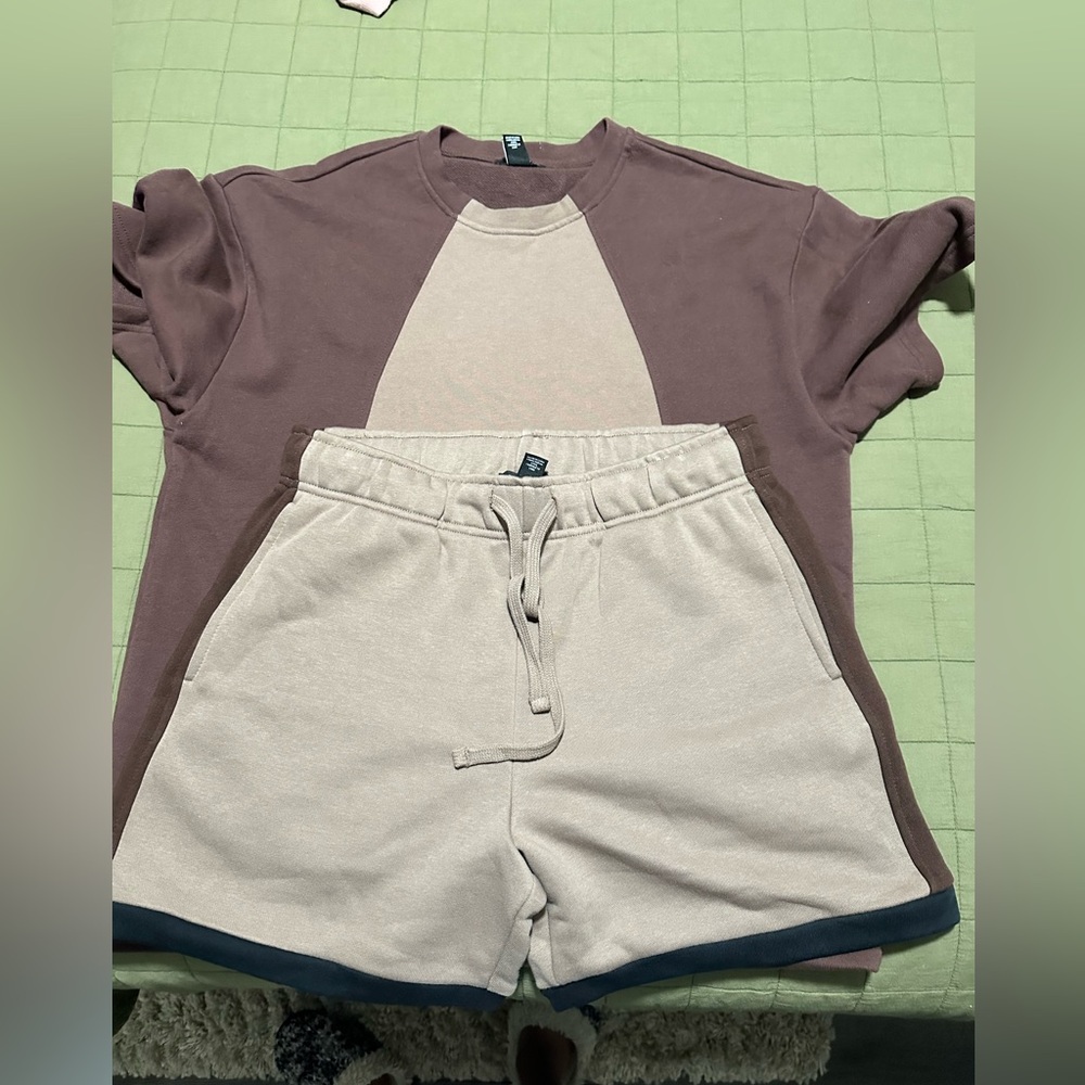 Forever 21 Men's Tan and Brown Athletic Shorts set